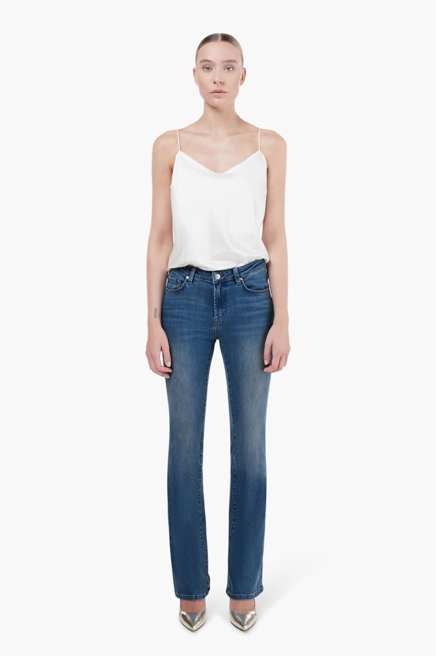 Online JANICE Blauwe Flared Jeans Arlo Dark Denim 009